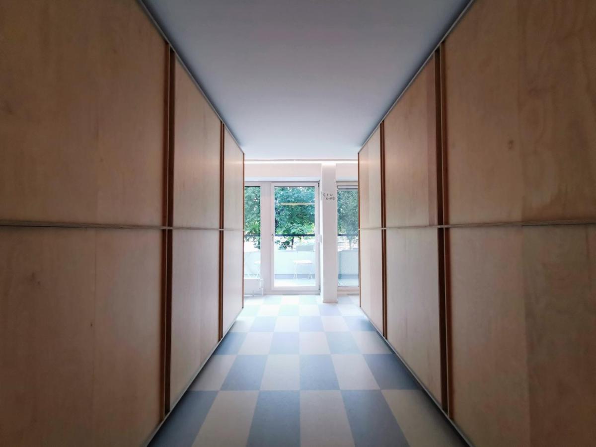 Green Marmot Capsule Hotel Zuerich Bagian luar foto