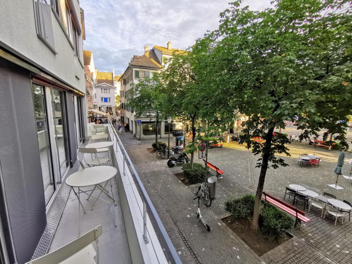 Green Marmot Capsule Hotel Zuerich Bagian luar foto